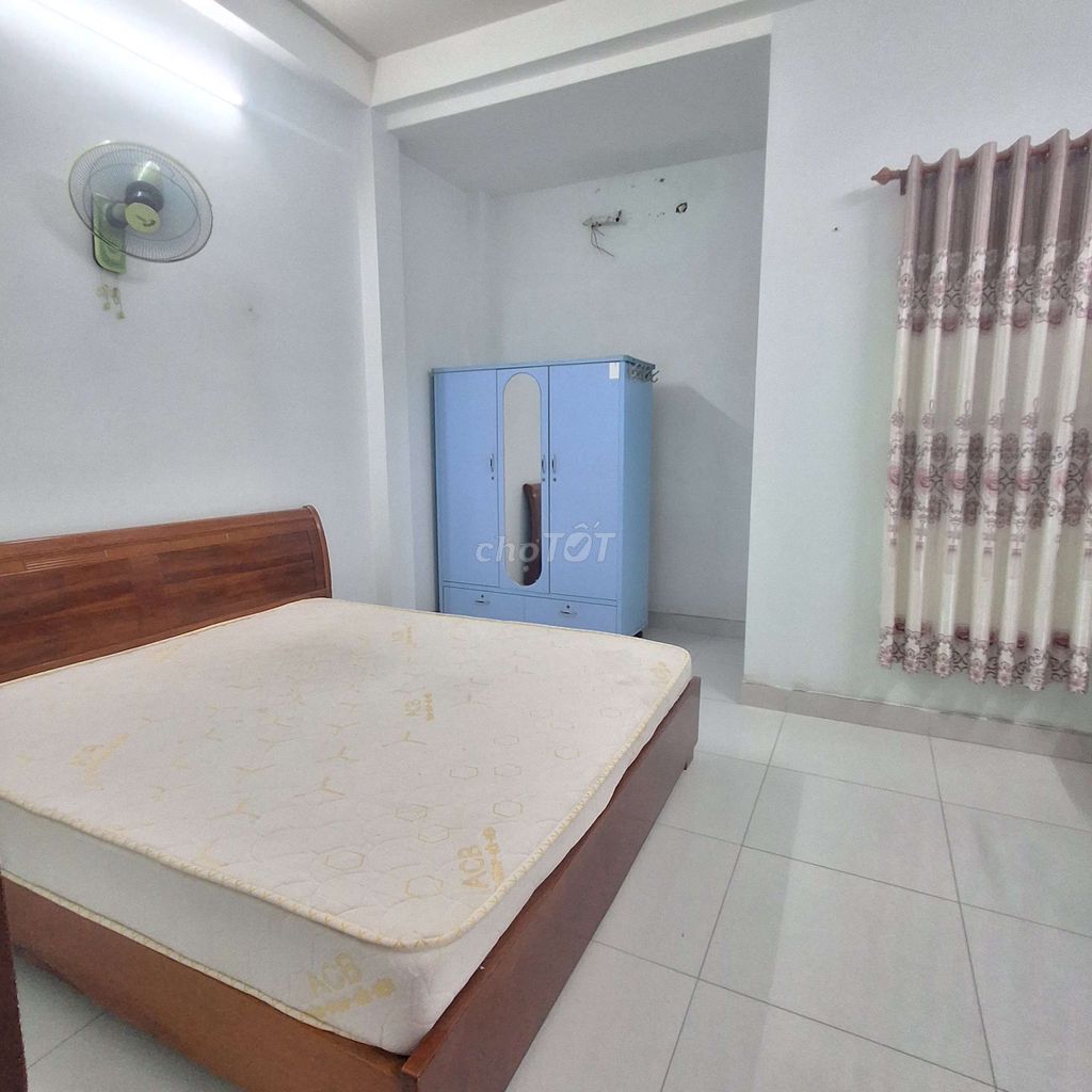 Rent the four bedrooms. 9.5 million.
