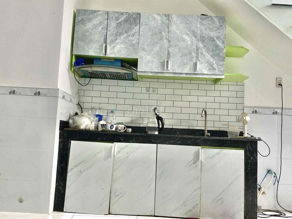 House 1 :1 .1 .2 bedroom 2 toilets