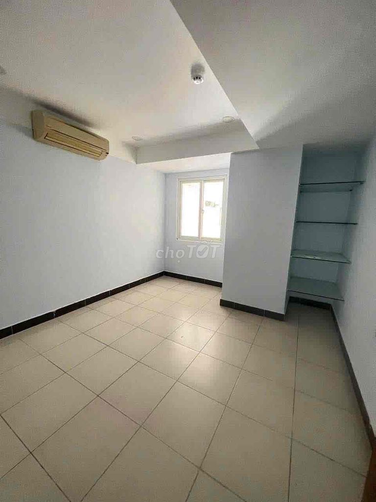 Rent 80 M. 2 bedrooms near Phạm Văn Đồng.