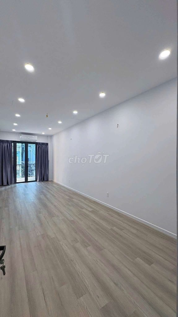 18 million in cash. 3-014 M, 2 Trần Khắc Chân bedrooms.