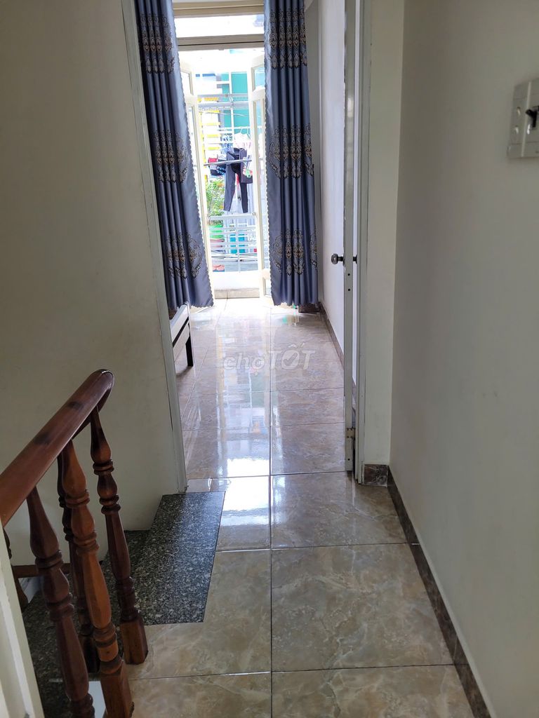 Rent the original P house. Thới An, interior.