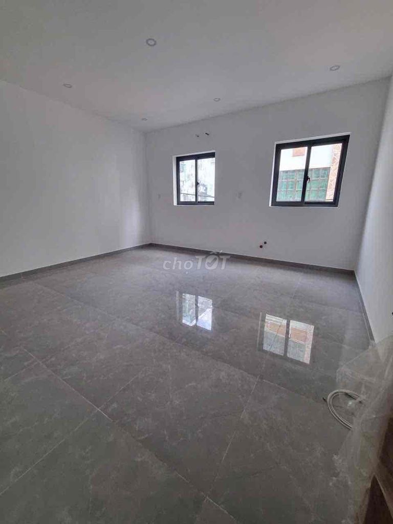 New House, free 11 x 20 meters, 1 M 1 st floor - lane, Âu CơHN 9 tb