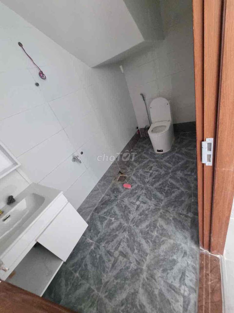 New House, free 11 x 20 meters, 1 M 1 st floor - lane, Âu CơHN 9 tb