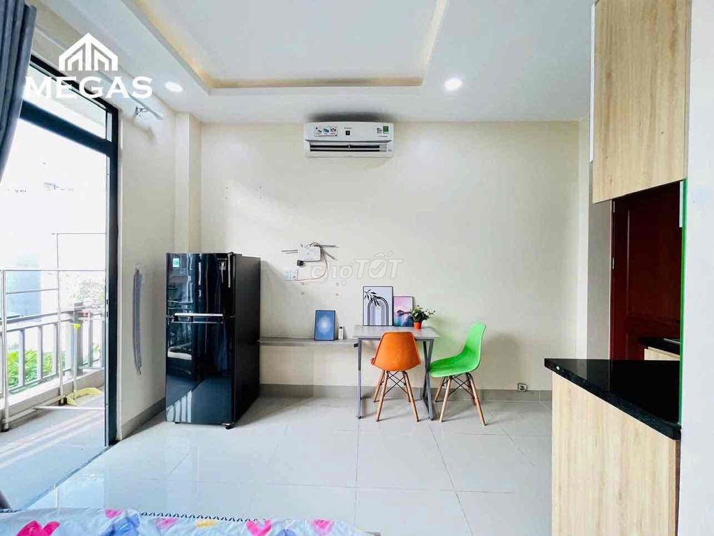 A private washing machine studio full of elevator furniture
