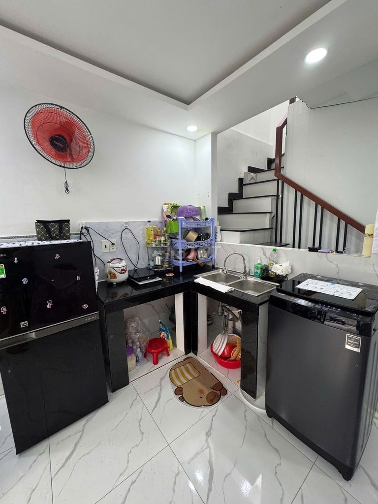 for women's lodgings - 378/21 Xô Viết Nghệ Tĩnh (near Blue Row)