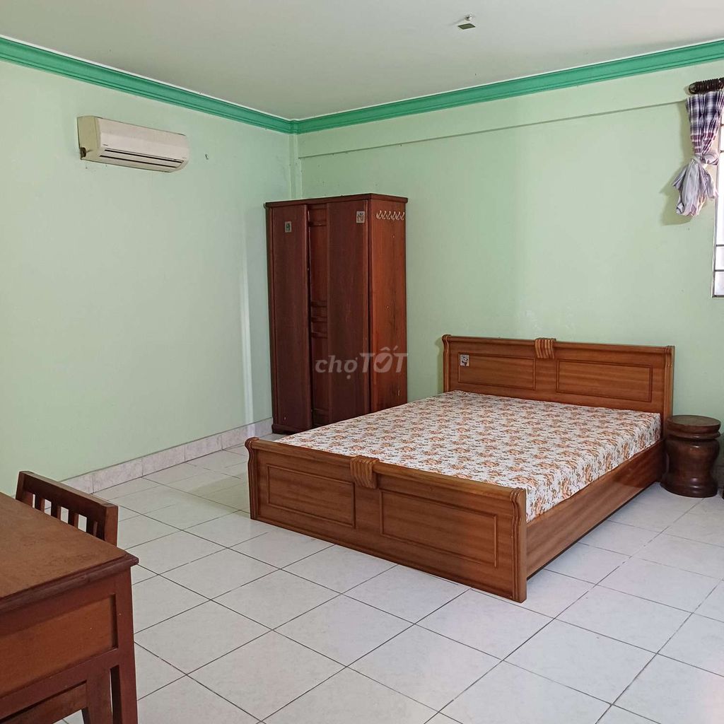 Renting room (32 m2), county front house 5 (3 million 700)