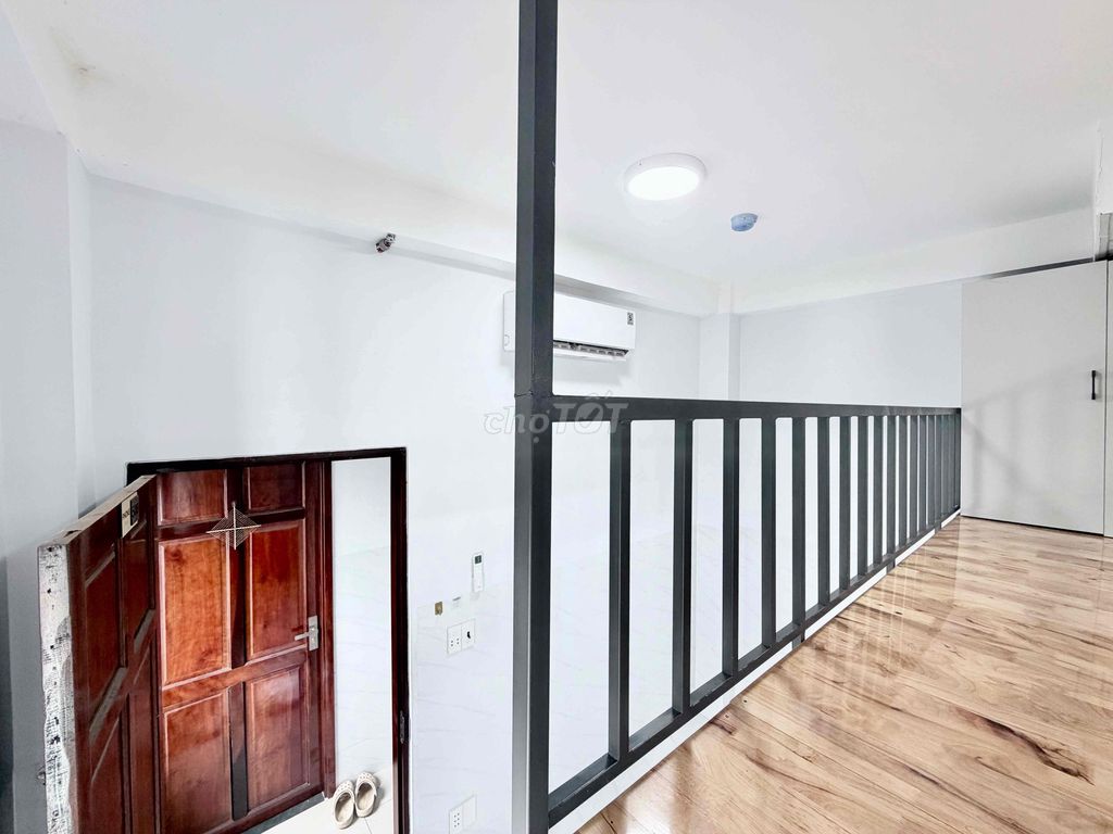 The New Building Building Tower has a security elevator 24/7. It costs 3 xx, down to 500 kilometers of first month.