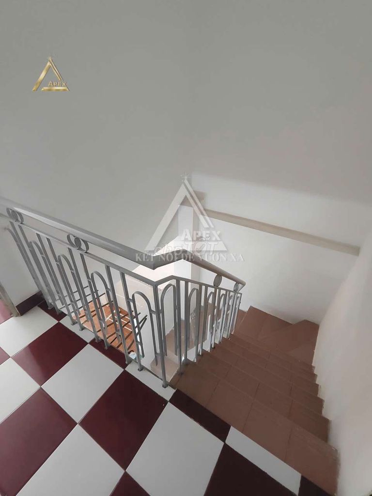 Original 1 ground 1 st floor near Vu