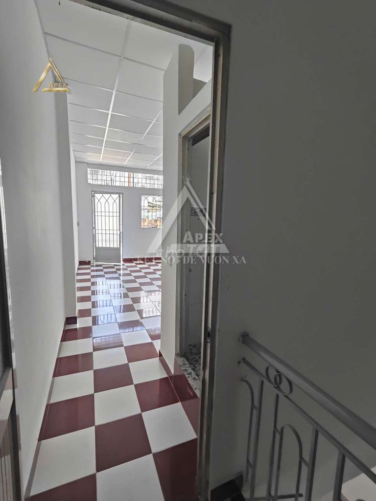 Original 1 ground 1 st floor near Vu