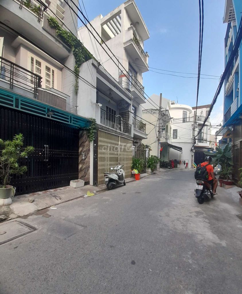 Renting the entire alley 6 m Lũy Bán Bích, Q.Tân Phú, area 4 x12 meters 2 stories