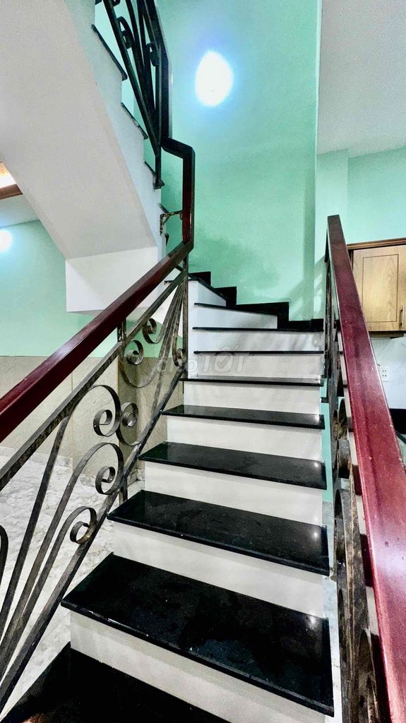 4 bedrooms for clean rent on 59th Street.