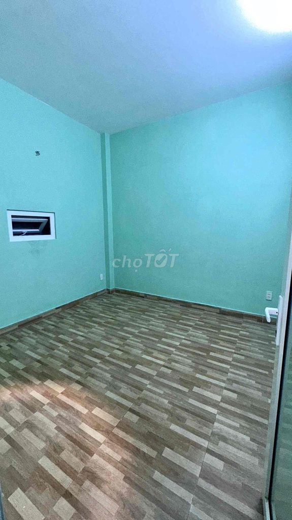 4 bedrooms for clean rent on 59th Street.