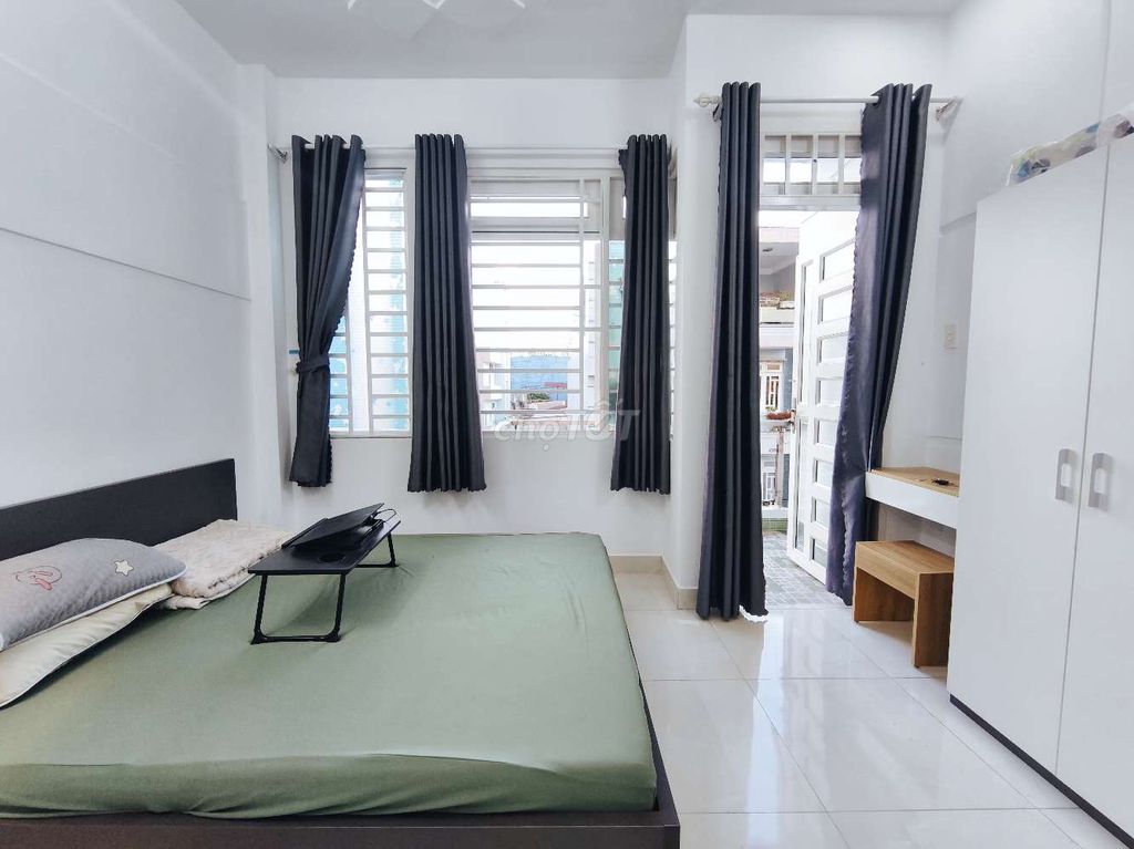 Rent room.