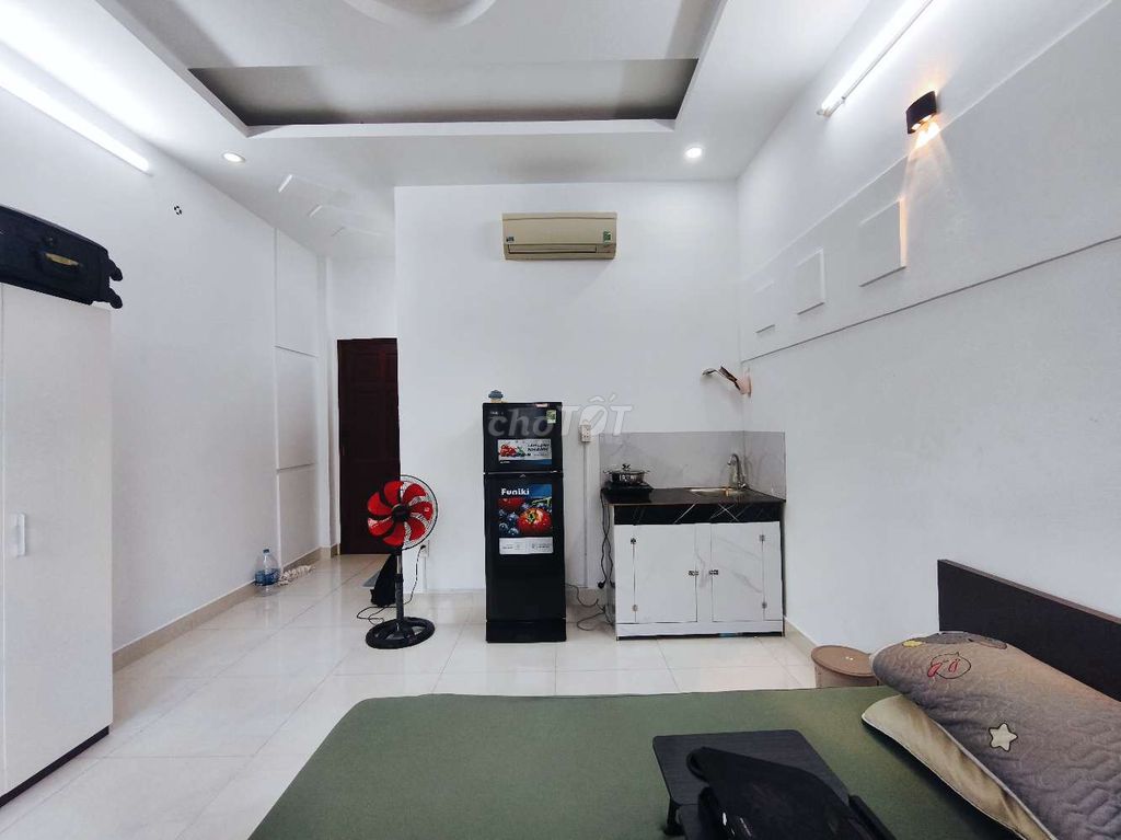Rent room.