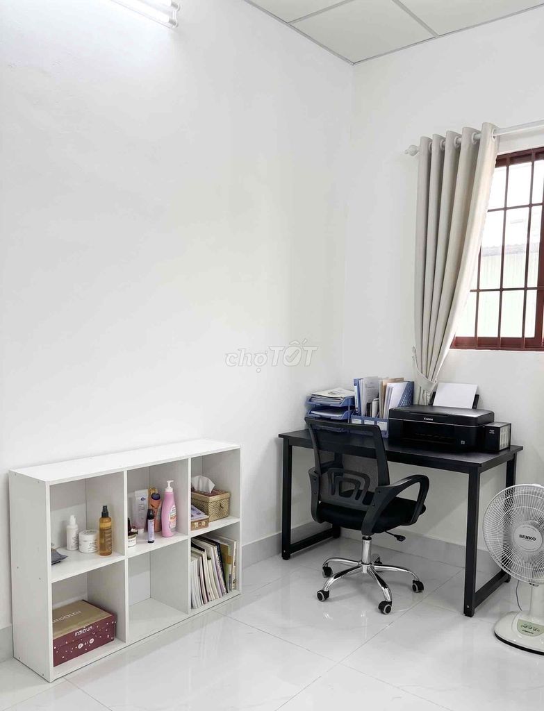 Hutech basic interior room