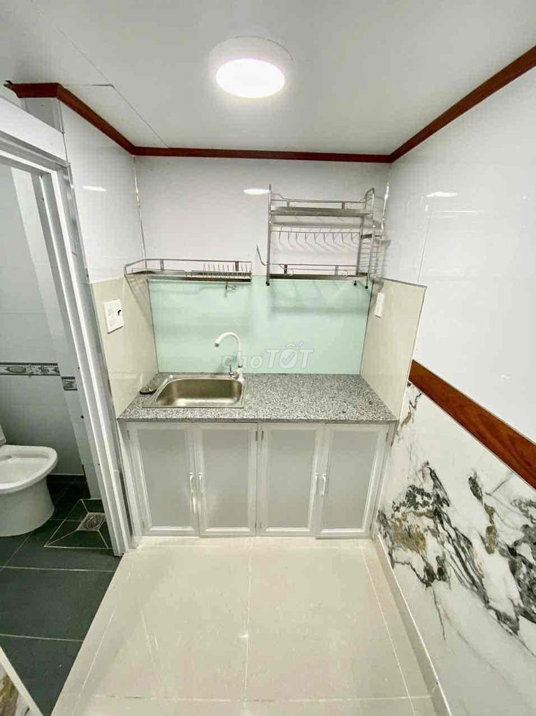 The cheap student room near the commercial university.