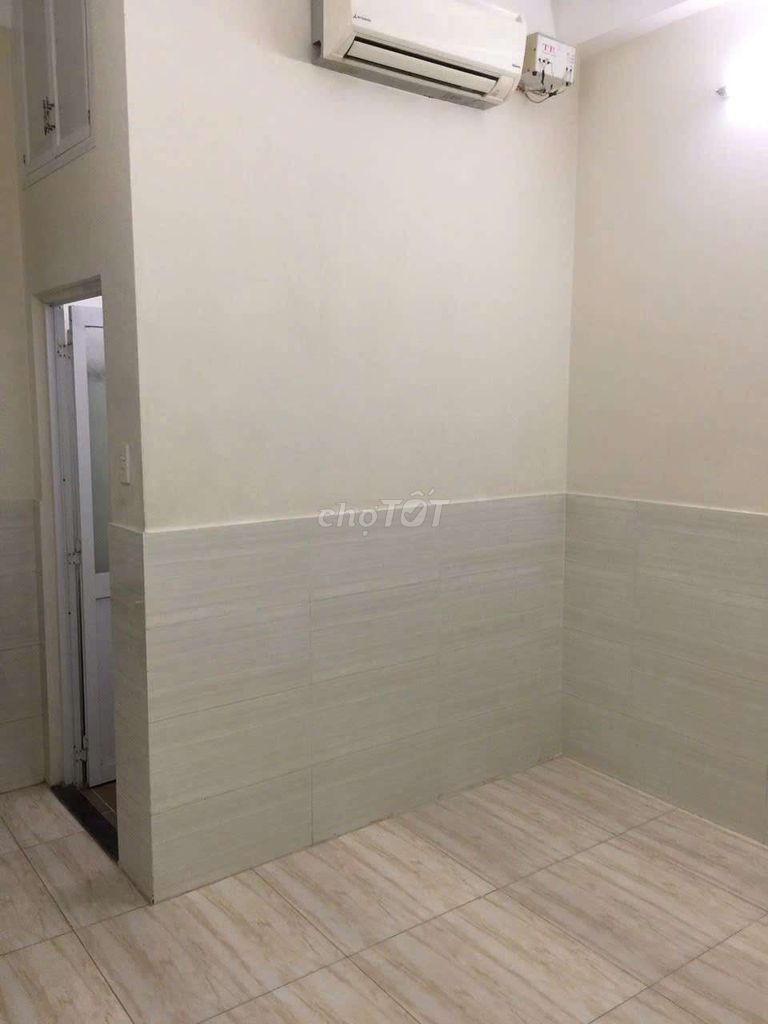 Tân Sơn Nhì room
