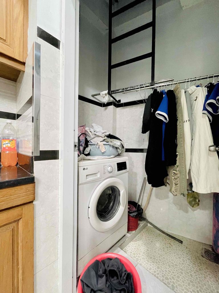 Rent the studio 30 meters wide, private washing machine walking to ueh facility B