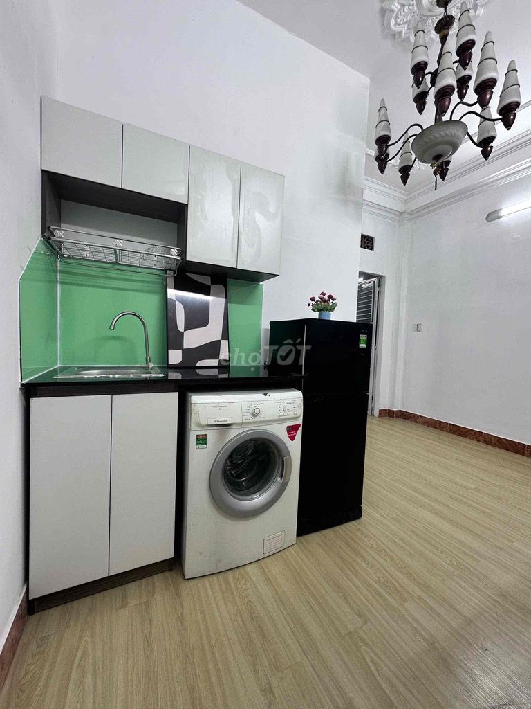 Renting two Dương Quảng Hàm bedrooms at the University of Herthology.
