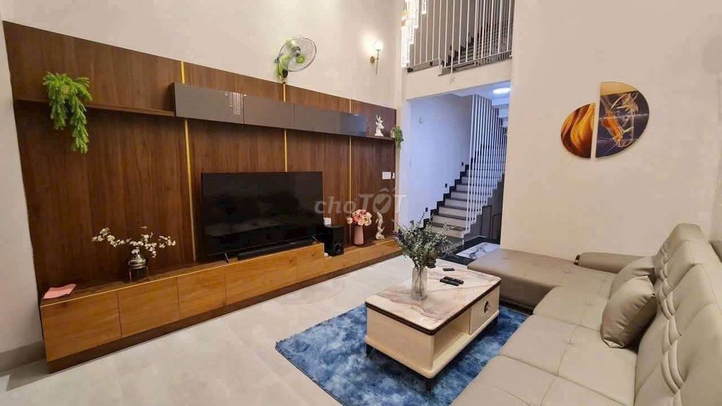 Super-beautiful house, right cv, Lê Văn Thọ, 070 8, Gò Vấp, 4 x17 meters, elevator, 4 stories.
