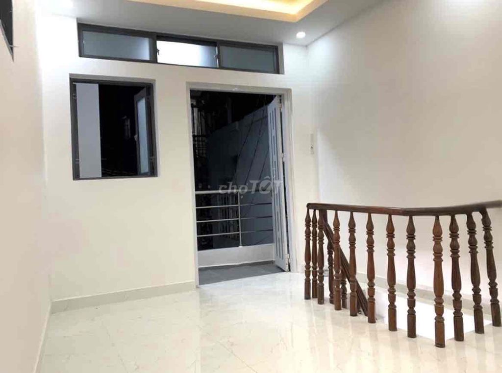 Rent, 8 millionu, Ni Sư Huỳnh Liên Tân Bình - 2 bedrooms