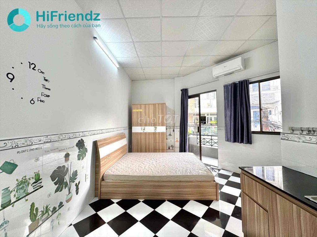 Studio Full House Service 25 m2 right at Âu Dương Lân District 8 near Parc Mal