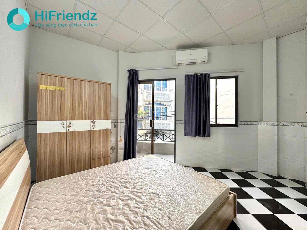 Studio Full House Service 25 m2 right at Âu Dương Lân District 8 near Parc Mal