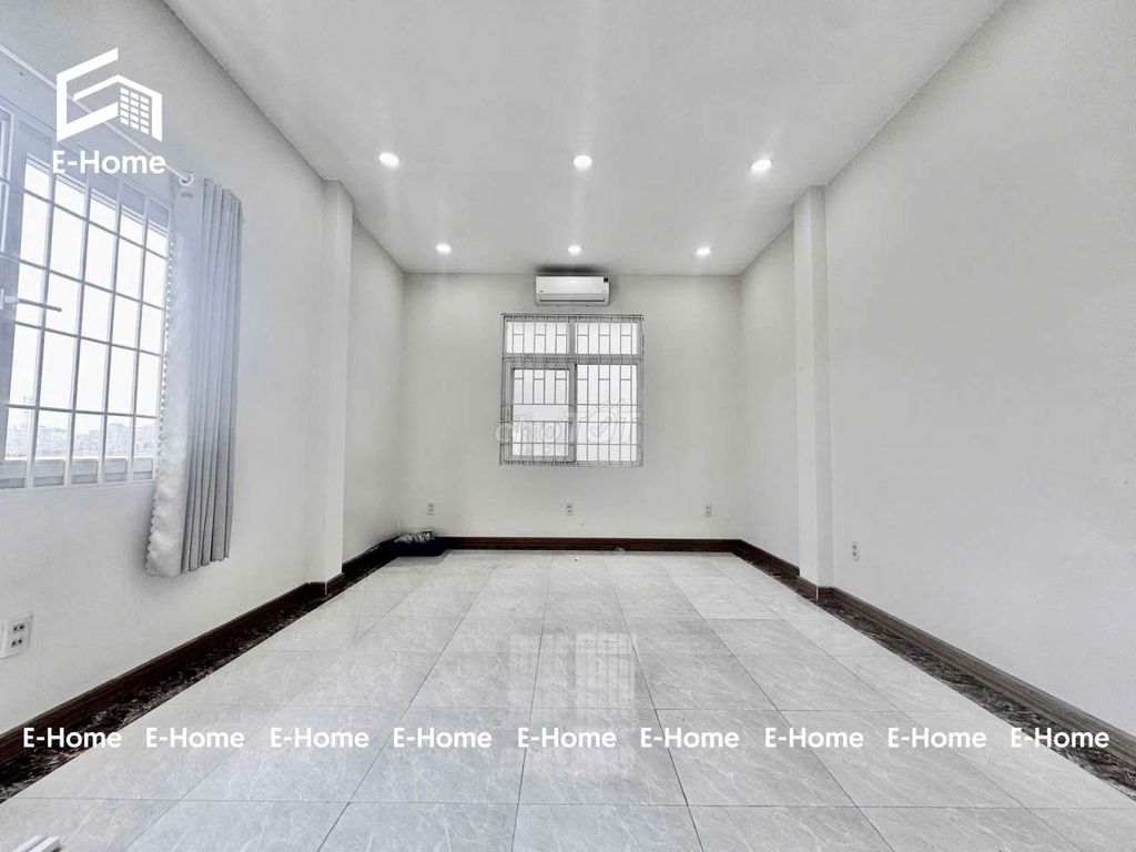 Sky Window studio at Hoàng Hoa Thám, Tân Bình