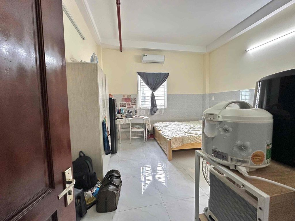 studio full interior right Tân Quý - near vhu and huit