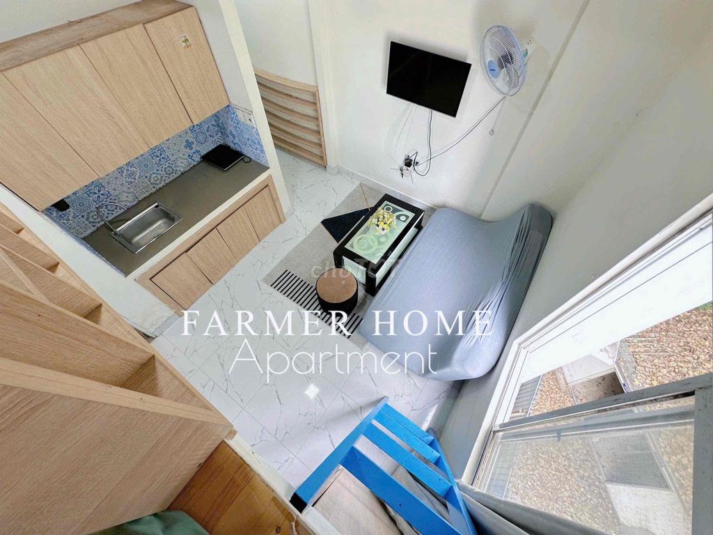 The apartment is a window away from vhu Vaa 5 P car