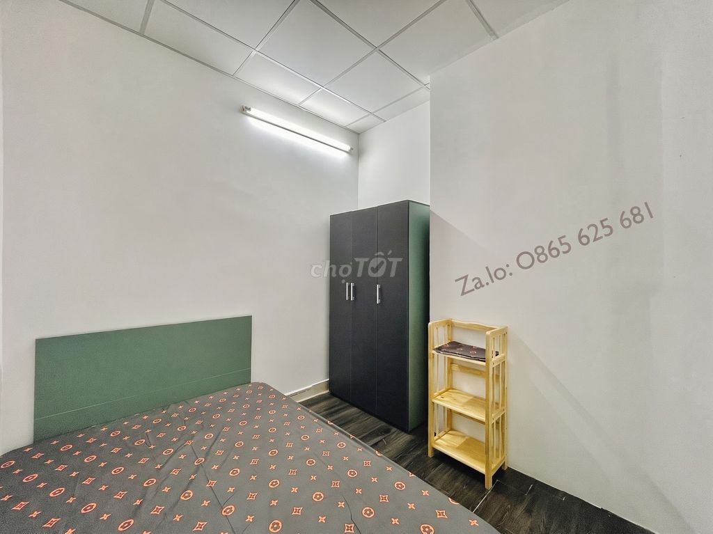 Two bedrooms, right at the market, free four cars, bandol, full interior.