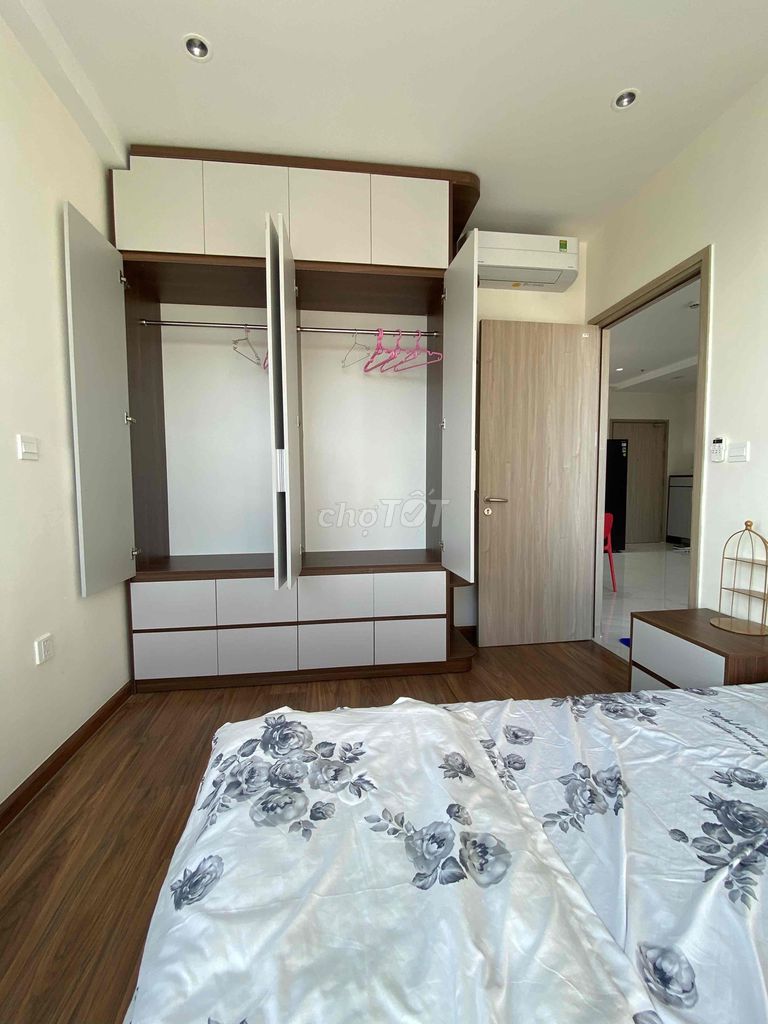 Rent the three-room corner of DA through District 8, full interior. It's 18 million ath.