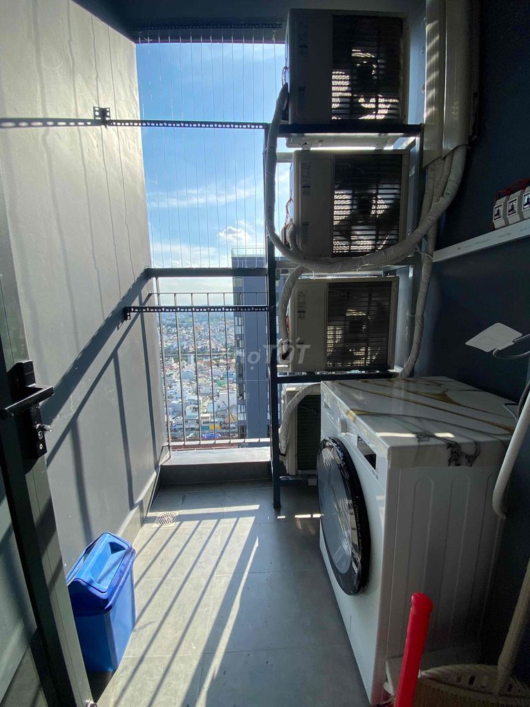 Rent the three-room corner of DA through District 8, full interior. It's 18 million ath.