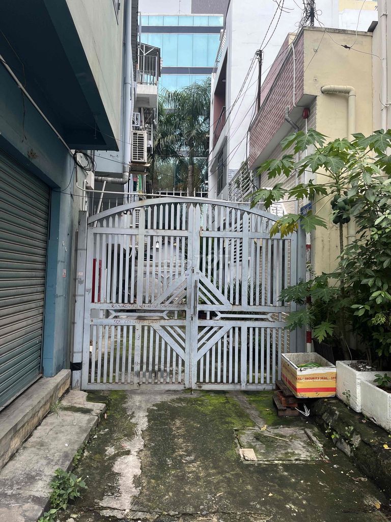 Rent the original house (mbkd) Nguyễn Đình Chính street, Phú Nhuận