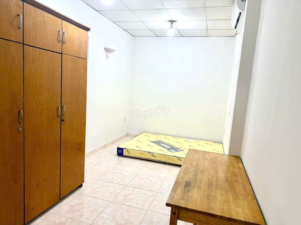 Three bedrooms near Kcx Tan Shun