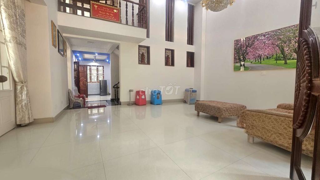 House 66 M2, 8 X20, 5 floors, 5 bedroom 5 toilets