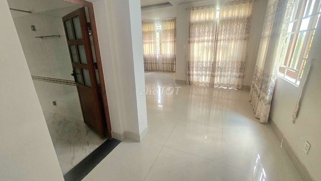 House 66 M2, 8 X20, 5 floors, 5 bedroom 5 toilets