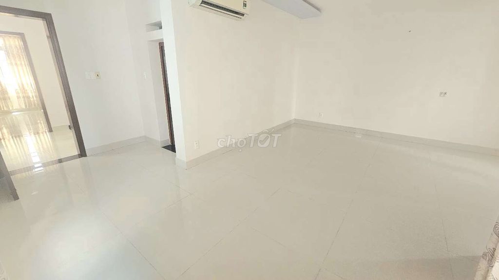 House 66 M2, 8 X20, 5 floors, 5 bedroom 5 toilets