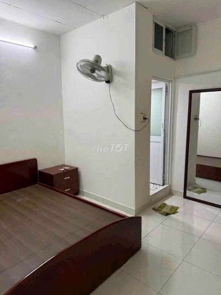 Private home 1/Phan Đăng Lưu, has a monthly interior of 14 million dollars (0.5 m).