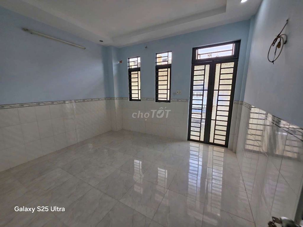 We'll rent a two-story apartment. Two toilets.