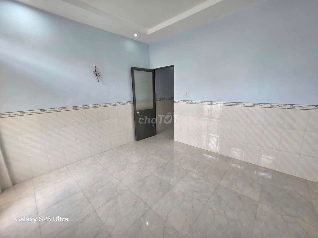 We'll rent a two-story apartment. Two toilets.