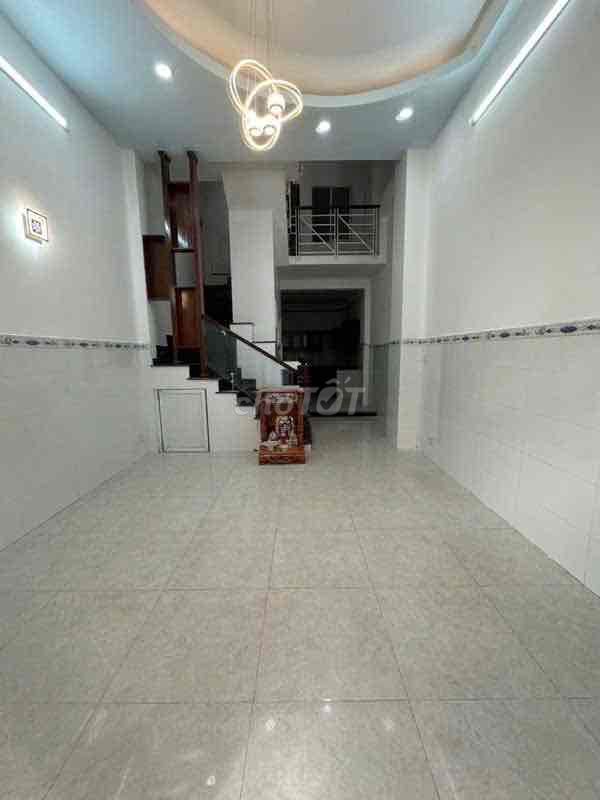 Rent the entire apartment 11 million Thoại Ngọc Hầu Tân Phú district.