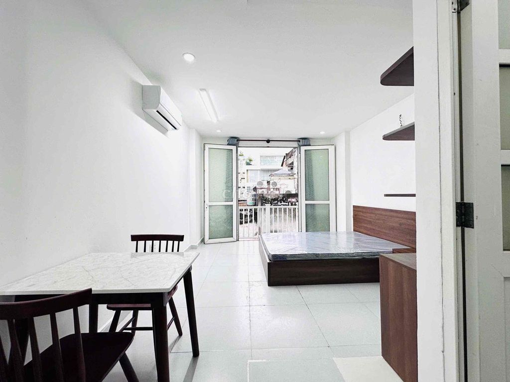Rent the balcony studio with a full wash-cleaning machine Lý Thường Kiệt.