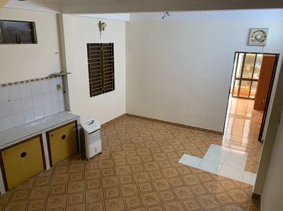 253 Hà Tôn Quyền-4.2 x 15-4th floor. 13.5 million.