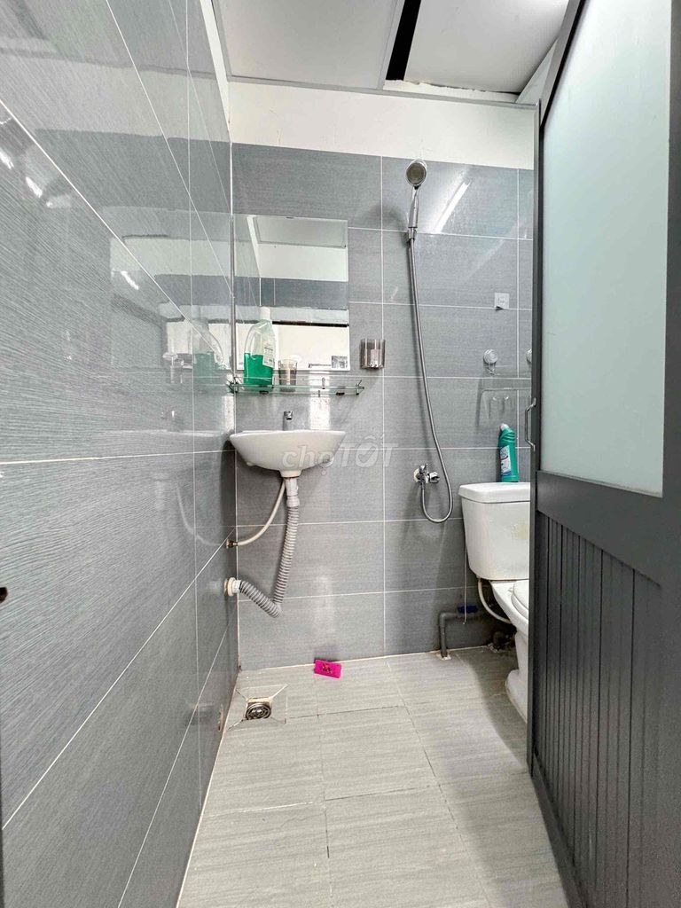 Two bedrooms. One bathroom. 45 meters.