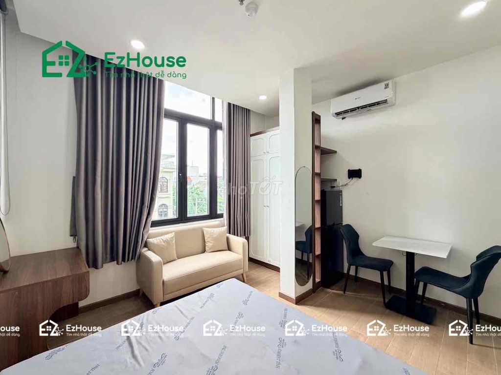The apartment is full of furniture right here in the Phan Văn Trị-Stak Mountain