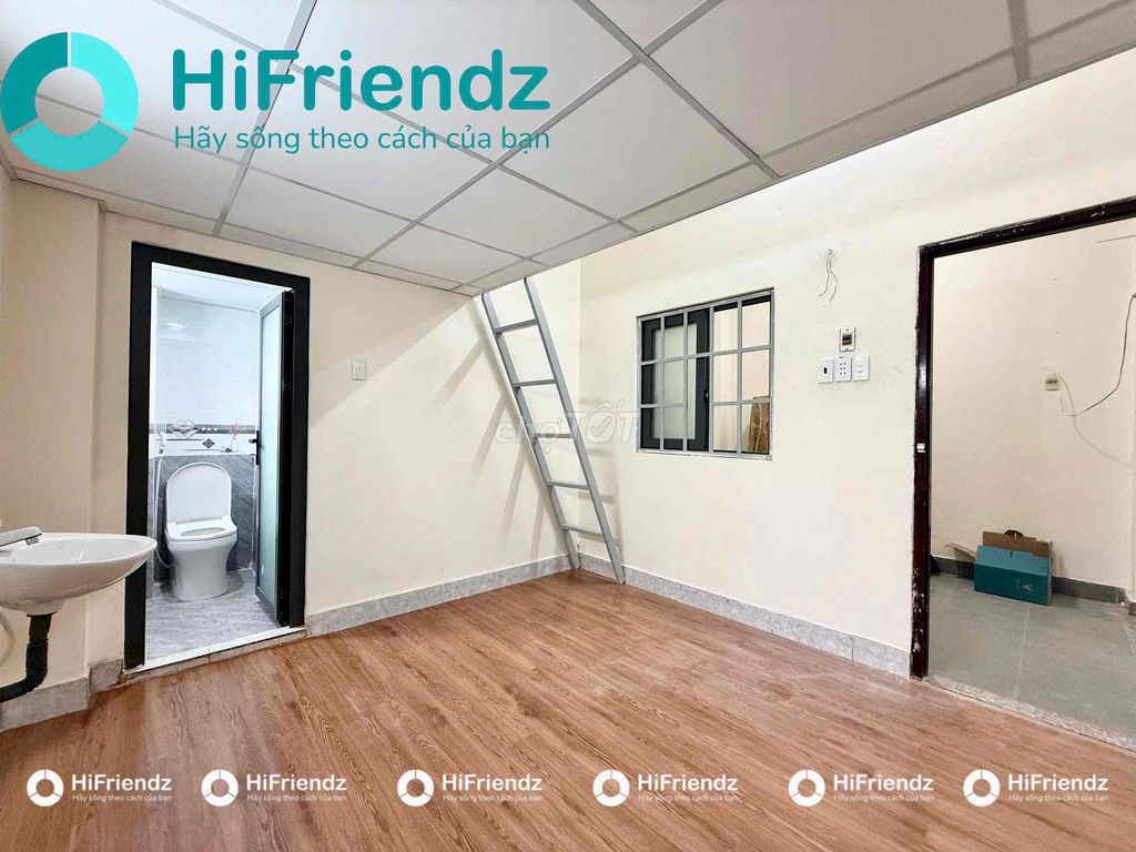 Get out of here! Window-Nguyễn Trọng Trí-right Aeon Bình Tân, An Lạc