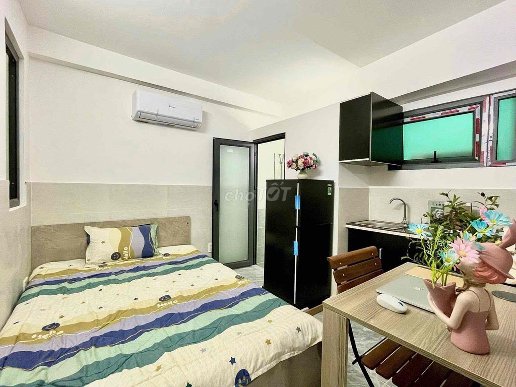 rented window studios - Nguyễn Oanh