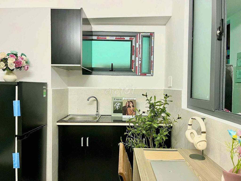 rented window studios - Nguyễn Oanh