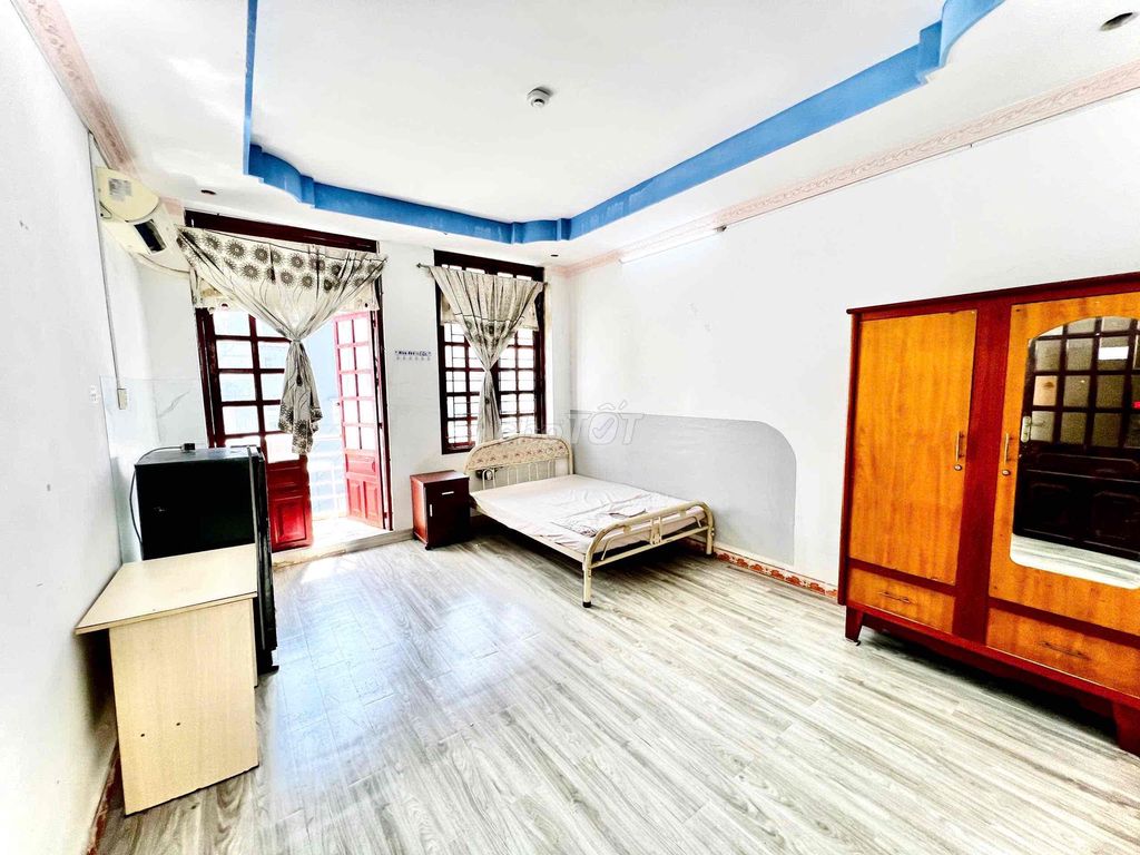 Brain Hall, An Khánh District 2.